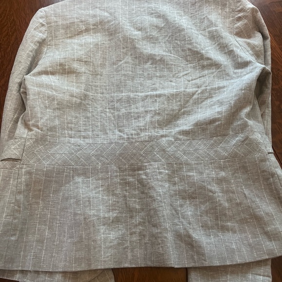 Grey with Silver Striping Blazer by Conrad C Collection size 8 - Picture 8 of 8